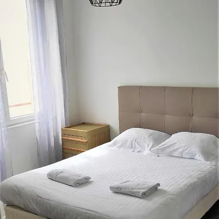 T4 90m2 3 Chbres Hypercentre Apartment